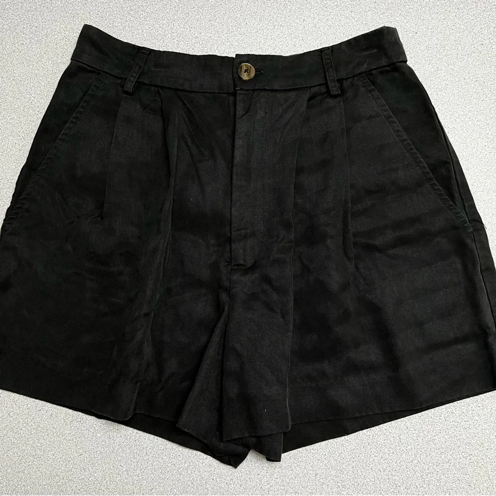 Reformation Mason Shorts - Picture 2 of 5